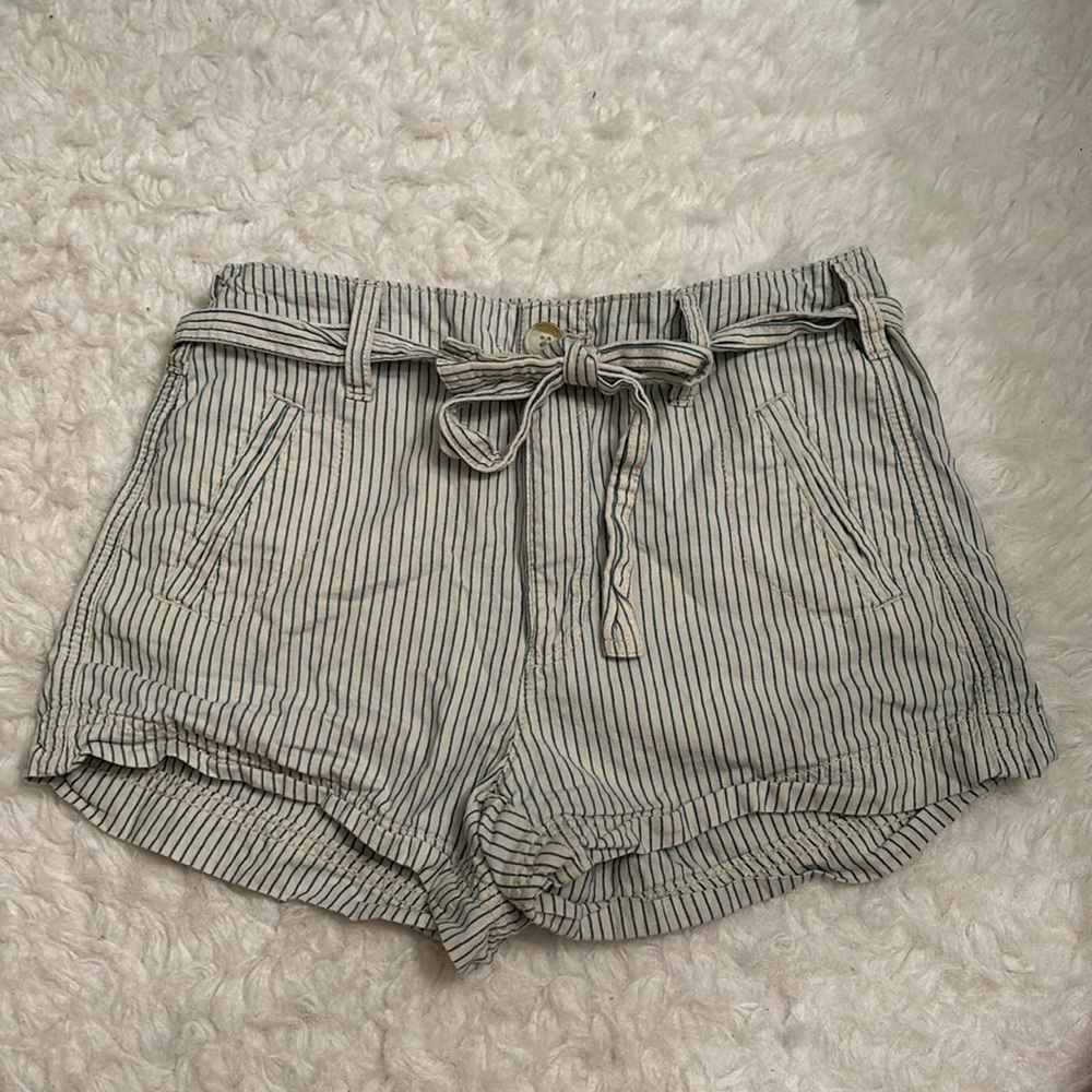 American Eagle blue striped shorts with tie